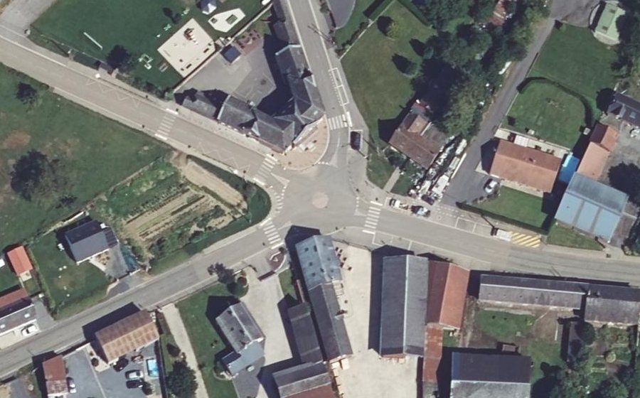 Vue aérienne du Rond-point anonyme n°1426083749