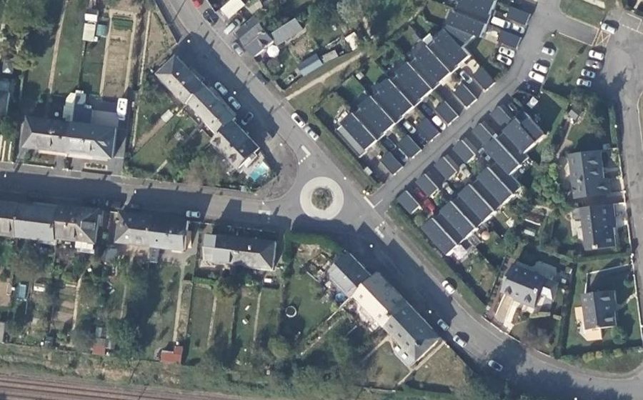 Vue aérienne du Rond-point anonyme n°1426342187
