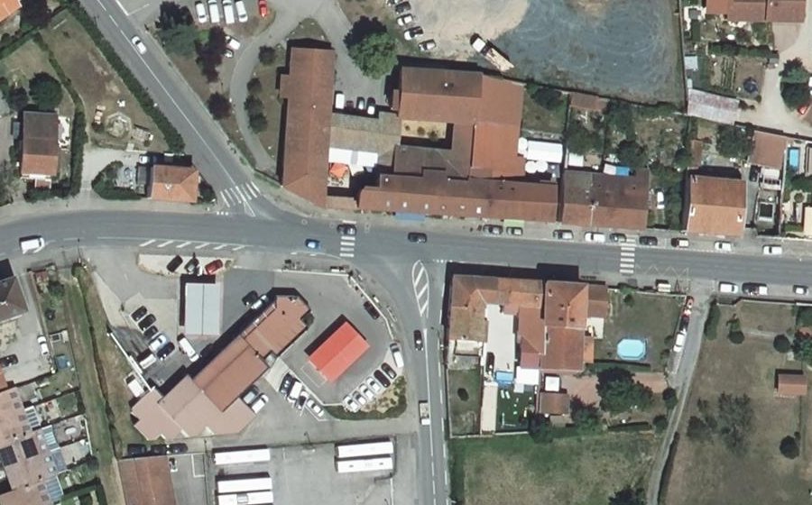 Vue aérienne du Rond-point anonyme n°1427529575
