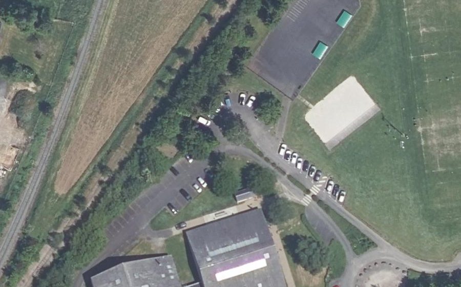 Vue aérienne du Rond-point anonyme n°142833244