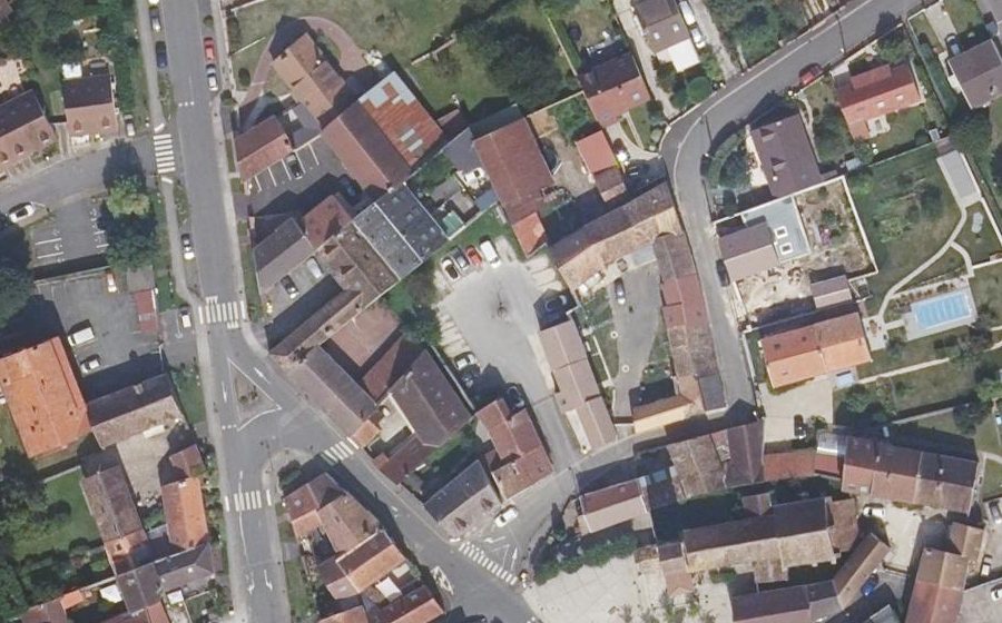 Vue aérienne du Rond-point anonyme n°1428353139
