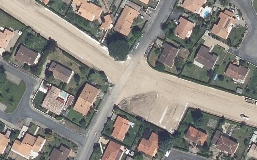 Vue aérienne du Rond-point anonyme n°1429035916