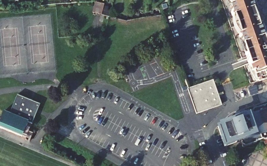Vue aérienne du Rond-point anonyme n°1429713689