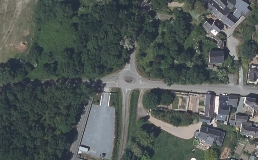 Vue aérienne du Rond-point anonyme n°1429999062