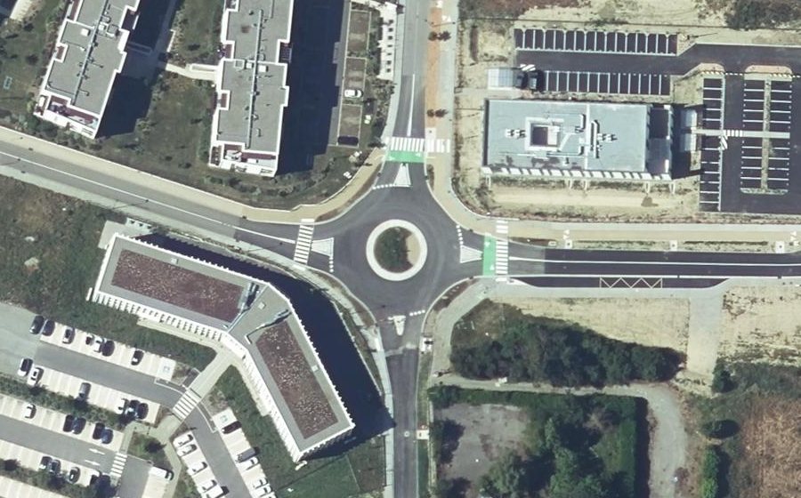 Vue aérienne du Rond-point anonyme n°1430894824