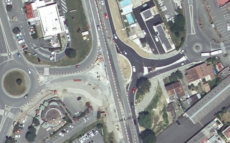 Vue aérienne du Rond-point anonyme n°1431940162