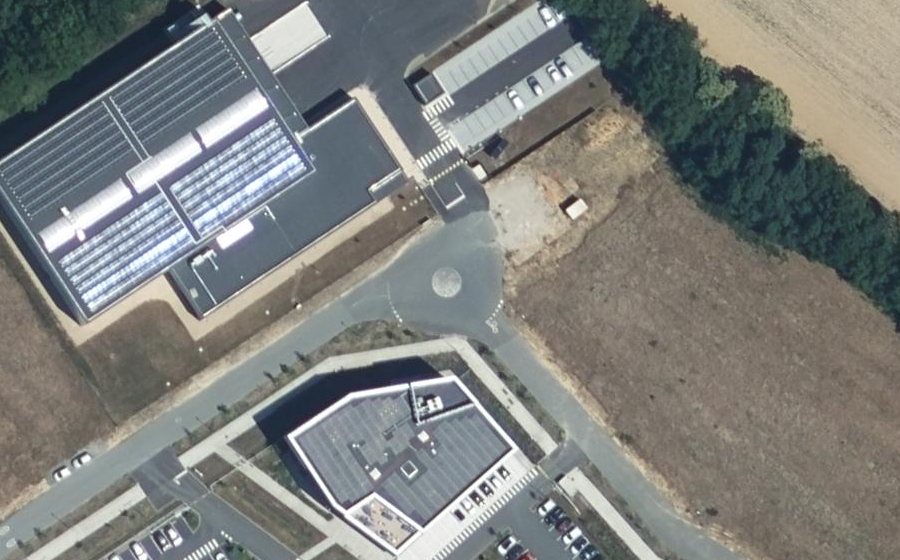 Vue aérienne du Rond-point anonyme n°1432059749