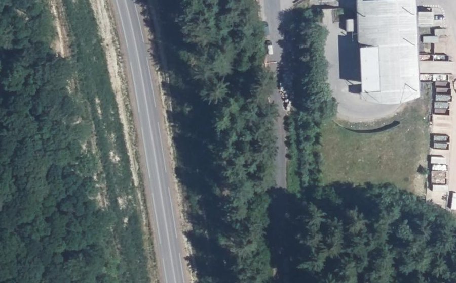 Vue aérienne du Rond-point anonyme n°1432384664