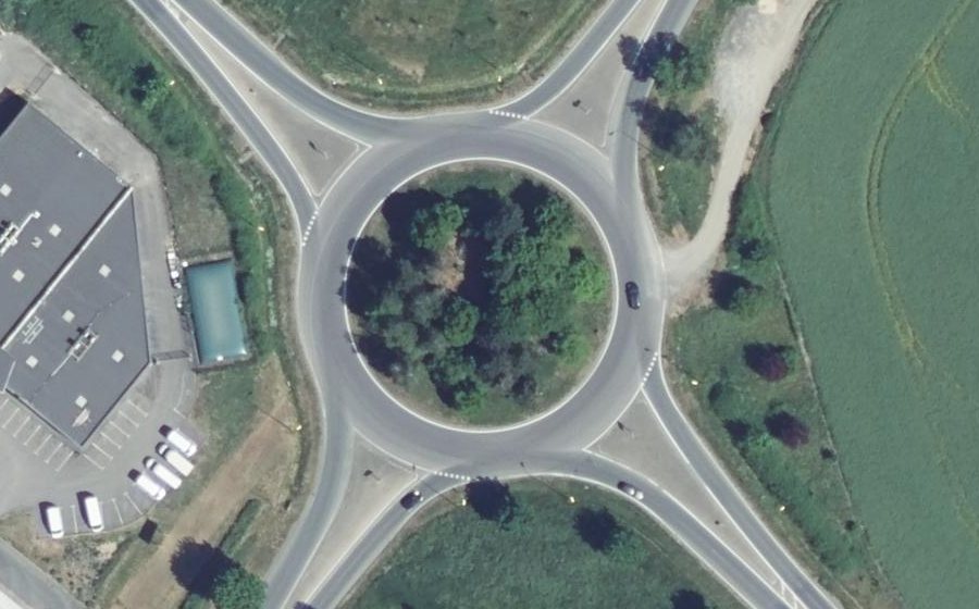 Vue aérienne du Rond-point anonyme n°14328233