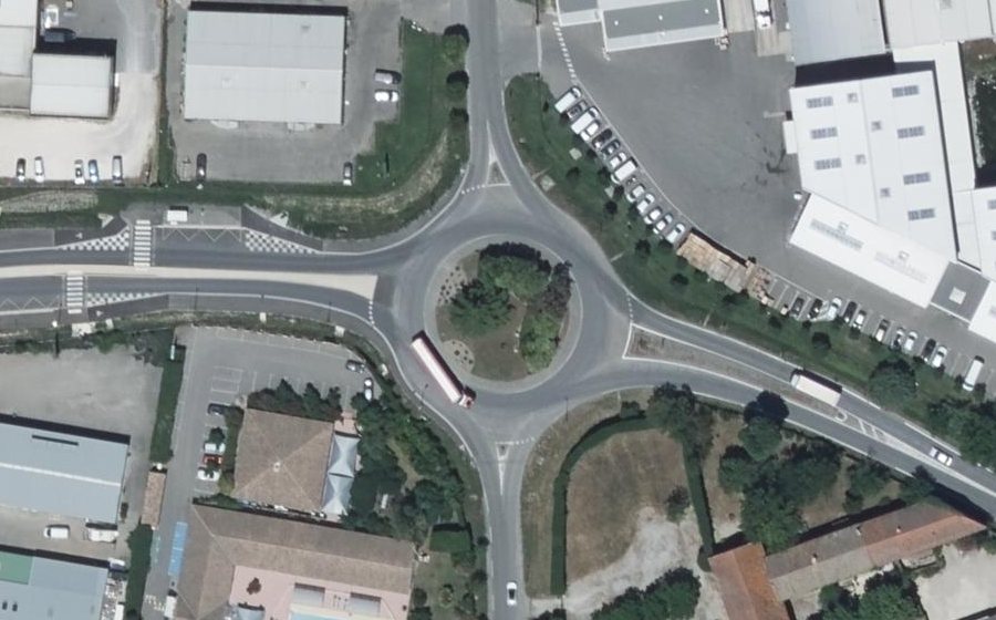 Vue aérienne du Rond-point anonyme n°14329491