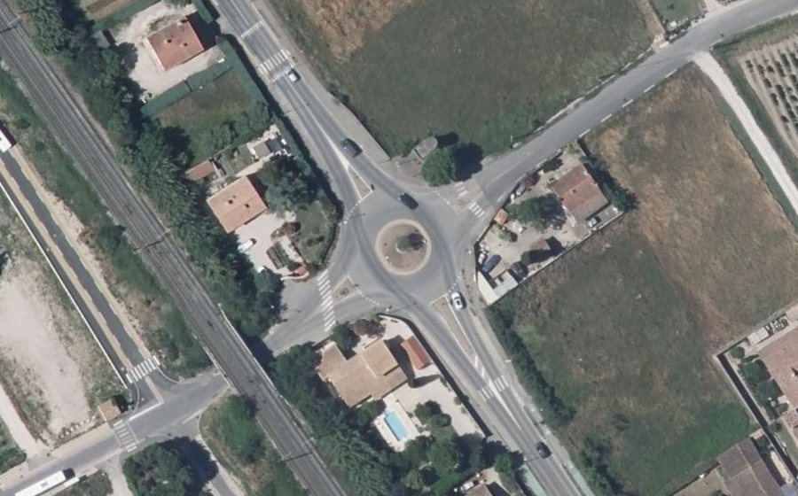 Vue aérienne du Rond-point anonyme n°14329502