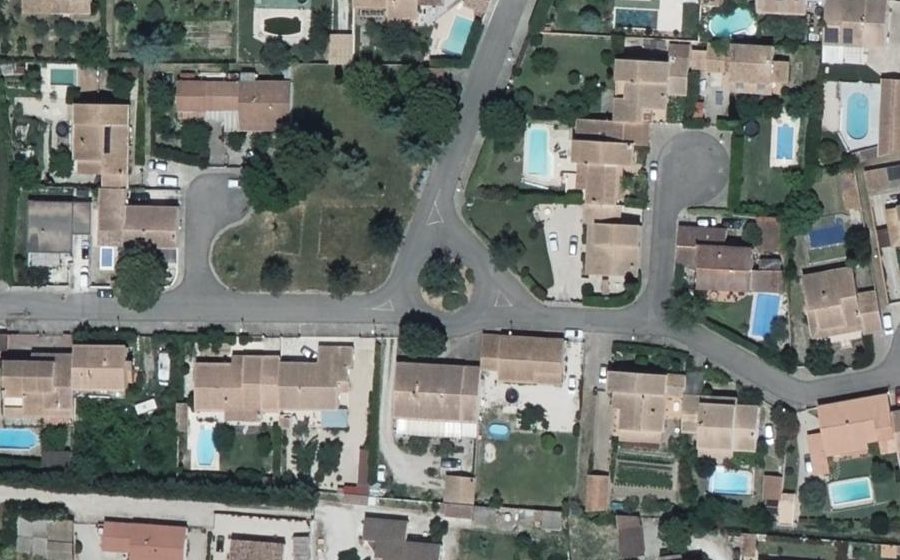 Vue aérienne du Rond-point anonyme n°1433345718