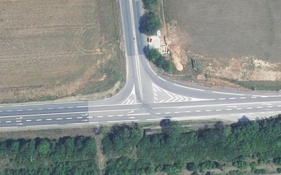 Vue aérienne du Rond-point anonyme n°1433599065