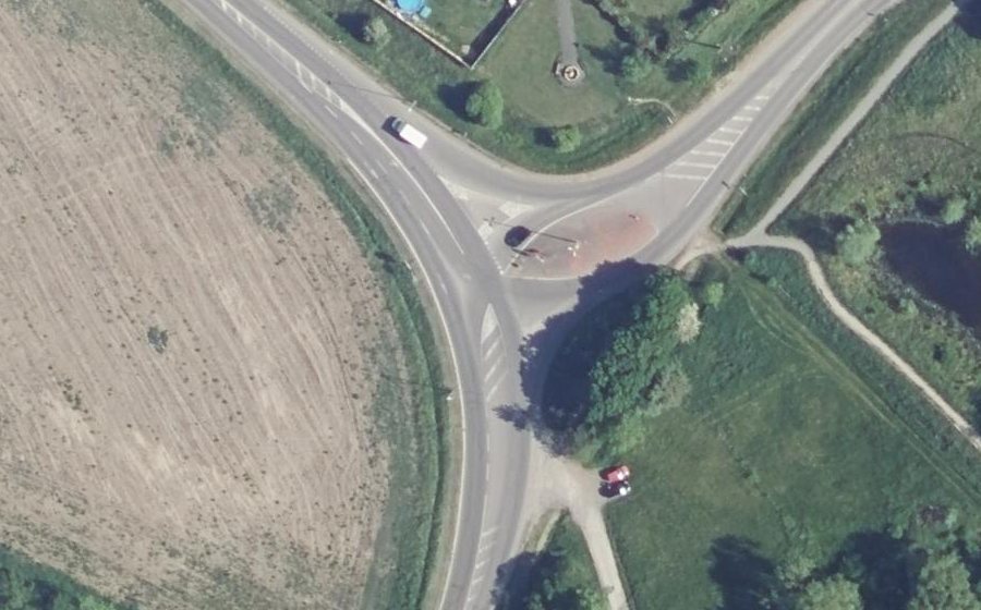 Vue aérienne du Rond-point anonyme n°1433910881
