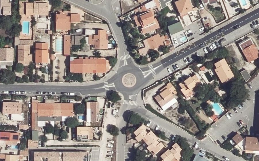 Vue aérienne du Rond-point anonyme n°1434021973