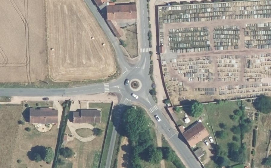 Vue aérienne du Rond-point anonyme n°143414962