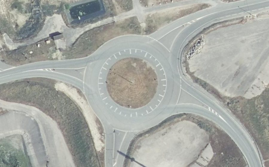 Vue aérienne du Rond-point anonyme n°143481936