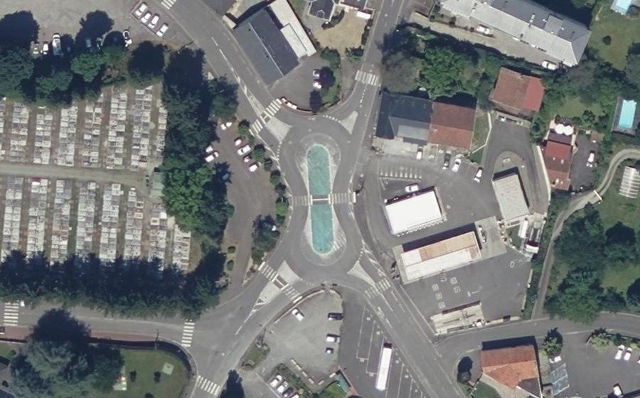 Vue aérienne du Rond-point anonyme n°1435604993
