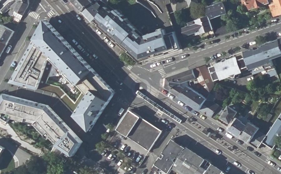Vue aérienne du Rond-point anonyme n°143621773
