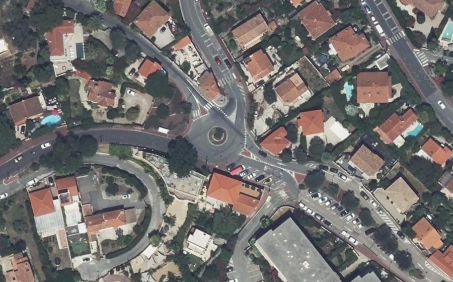 Vue aérienne du Rond-point anonyme n°14382038