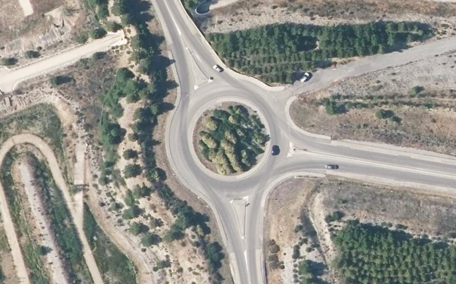 Vue aérienne du Rond-point anonyme n°143840116