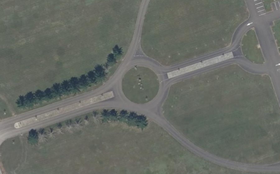 Vue aérienne du Rond-point anonyme n°143869460