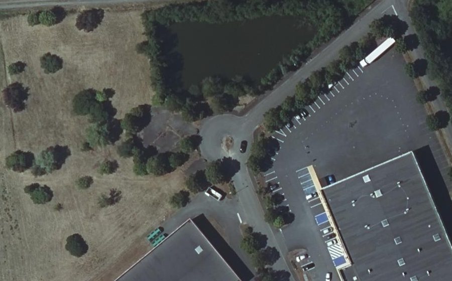 Vue aérienne du Rond-point anonyme n°144072875