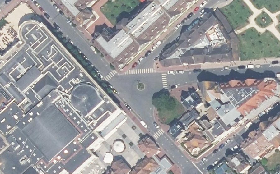 Vue aérienne de la Place Yves Saint-Laurent