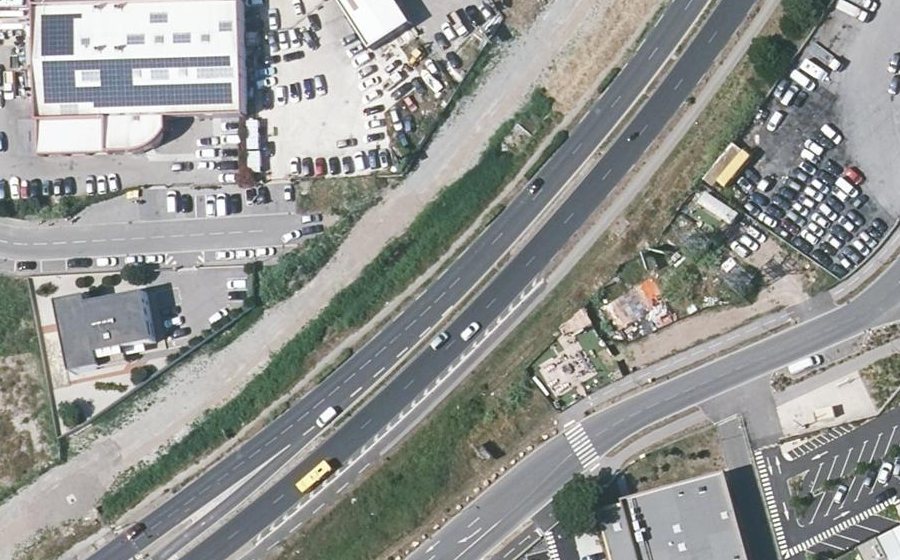 Vue aérienne du Rond-point anonyme n°1442568021