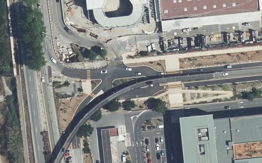 Vue aérienne du Rond-point anonyme n°1442883938