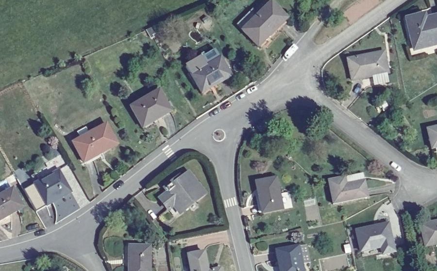Vue aérienne du Rond-point anonyme n°1442930655