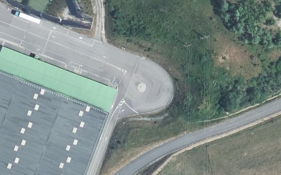 Vue aérienne du Rond-point anonyme n°1443017166