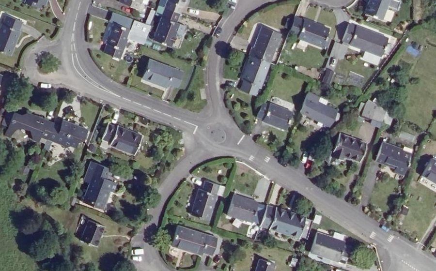 Vue aérienne du Rond-point anonyme n°1443094658
