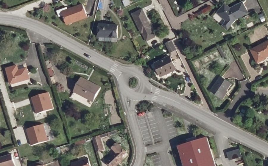 Vue aérienne du Rond-point anonyme n°1443486098