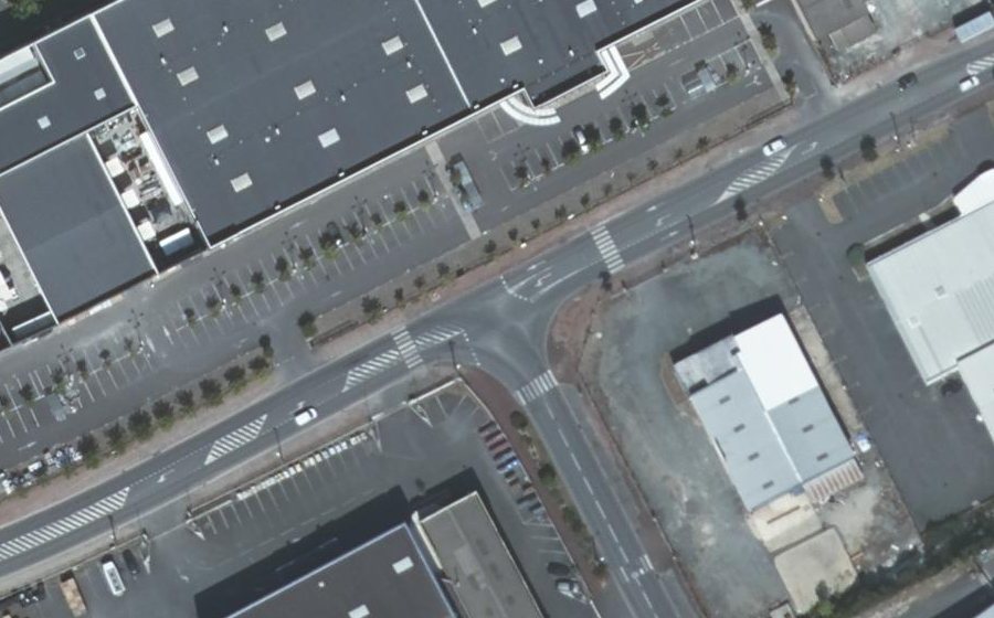Vue aérienne du Rond-point anonyme n°1446896095