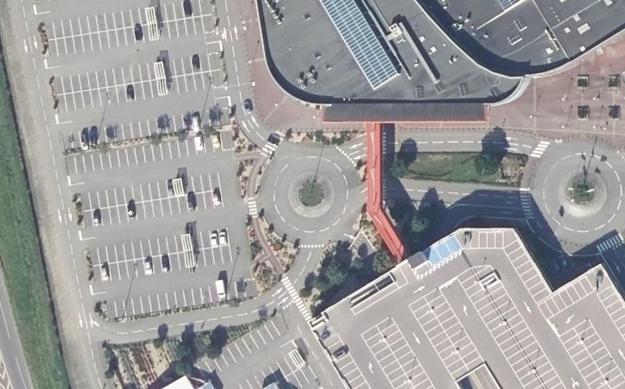 Vue aérienne du Rond-point anonyme n°144789959