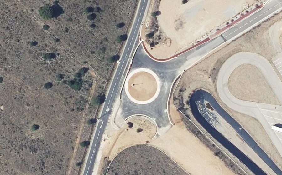 Vue aérienne du Rond-point anonyme n°1448285239