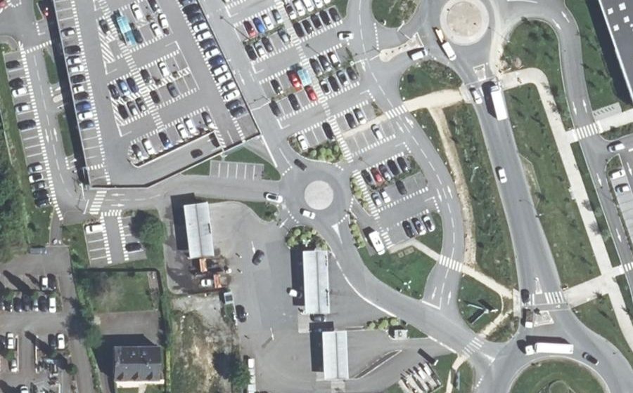 Vue aérienne du Rond-point anonyme n°1448556723