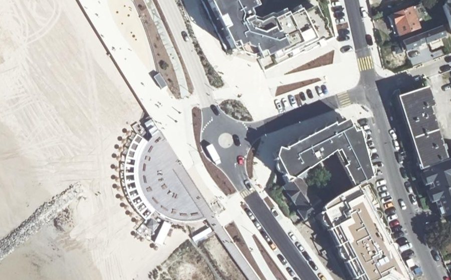 Vue aérienne du Rond-point anonyme n°1449648158