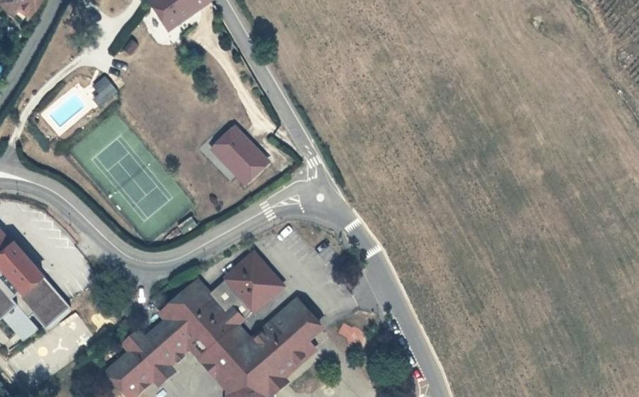 Vue aérienne du Rond-point anonyme n°1449864189