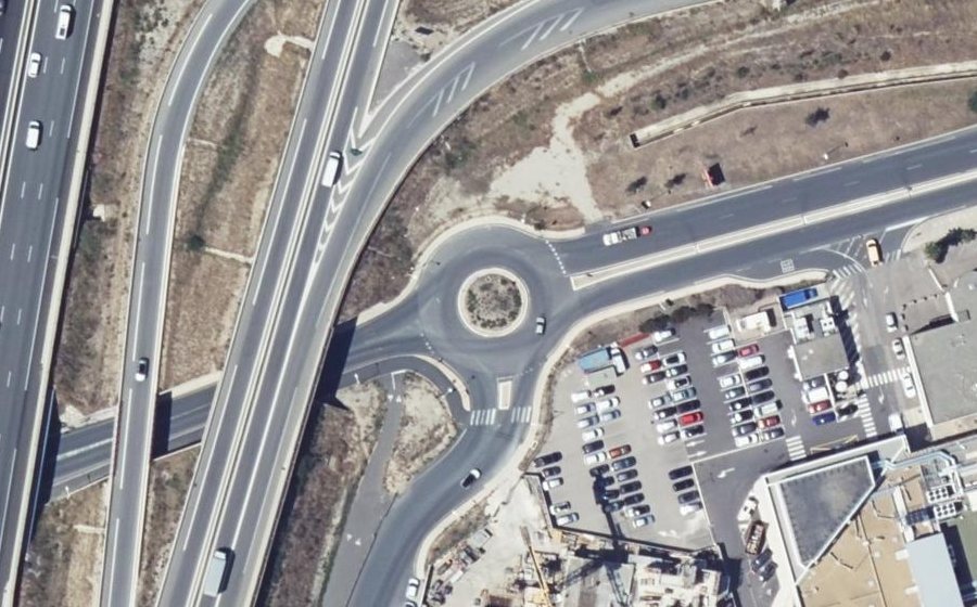 Vue aérienne du Rond-point anonyme n°145011160