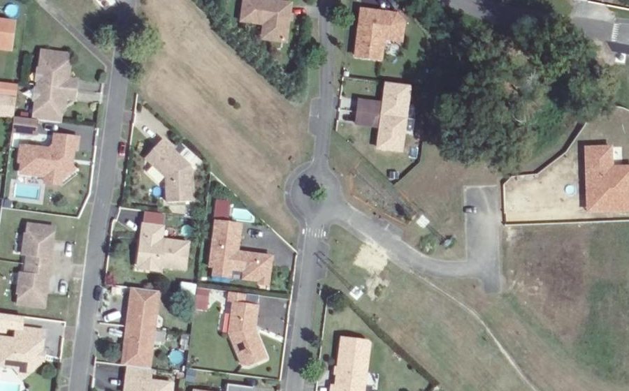 Vue aérienne du Rond-point anonyme n°145024980