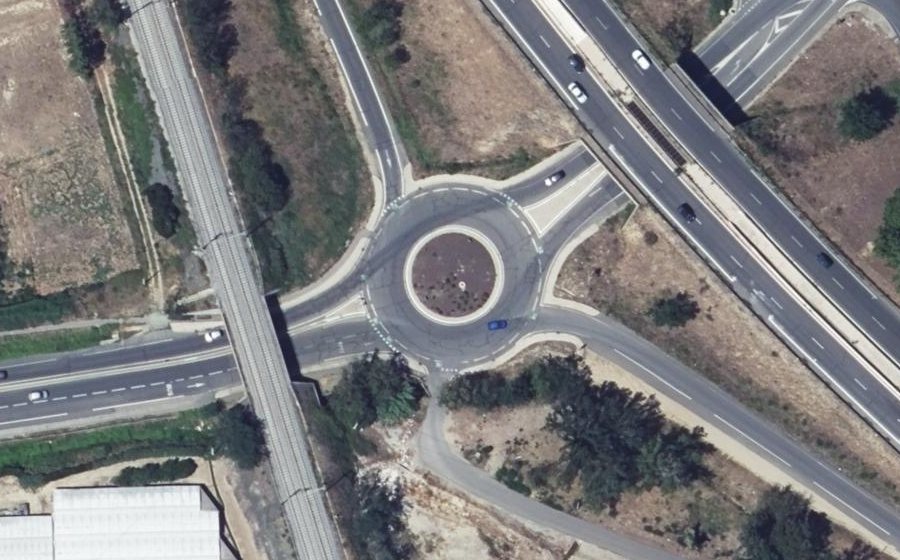 Vue aérienne du Rond-point anonyme n°145040045