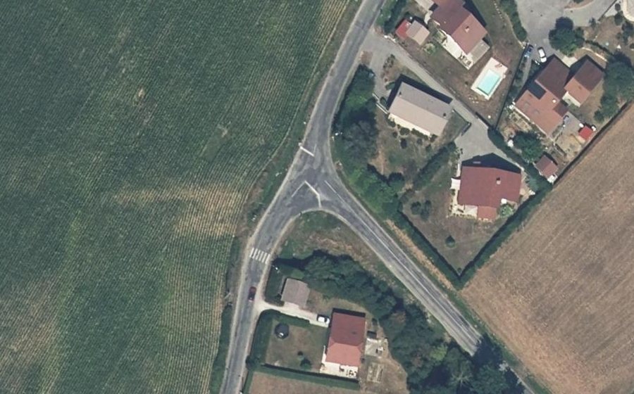 Vue aérienne du Rond-point anonyme n°1450715312