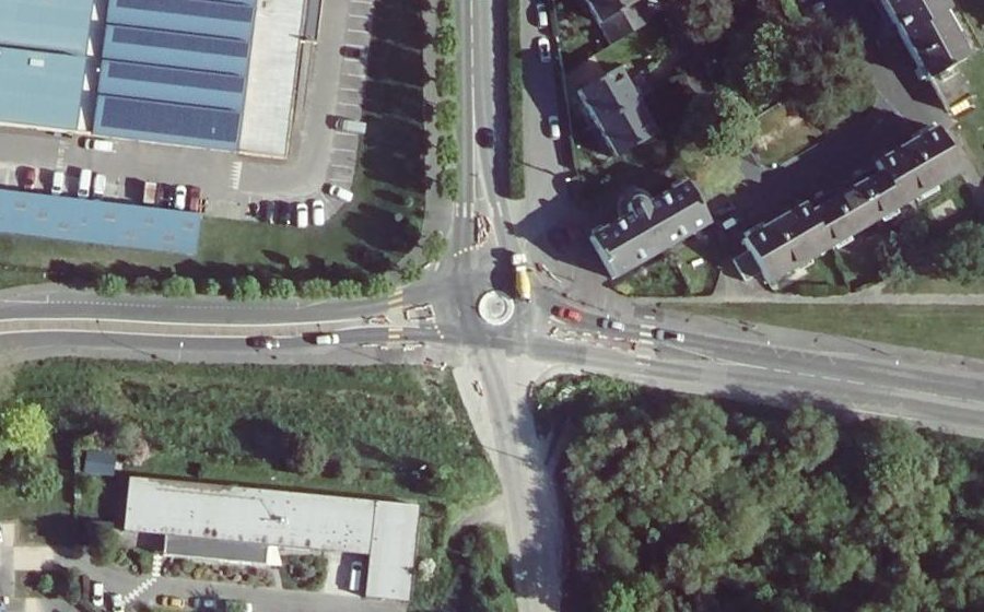 Vue aérienne du Rond-point anonyme n°1452308208