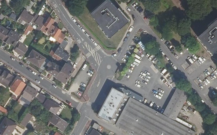 Vue aérienne du Rond-point anonyme n°145268103