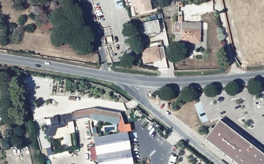 Vue aérienne du Rond-point anonyme n°1452696093