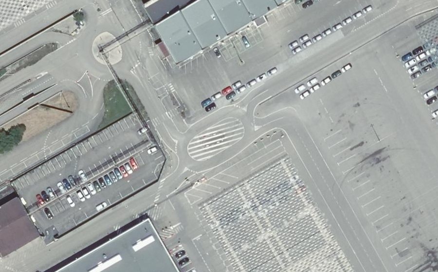 Vue aérienne du Rond-point anonyme n°1452921564
