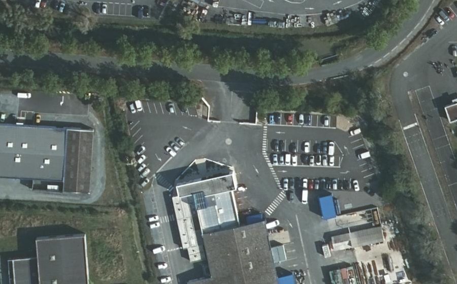 Vue aérienne du Rond-point anonyme n°1453369741