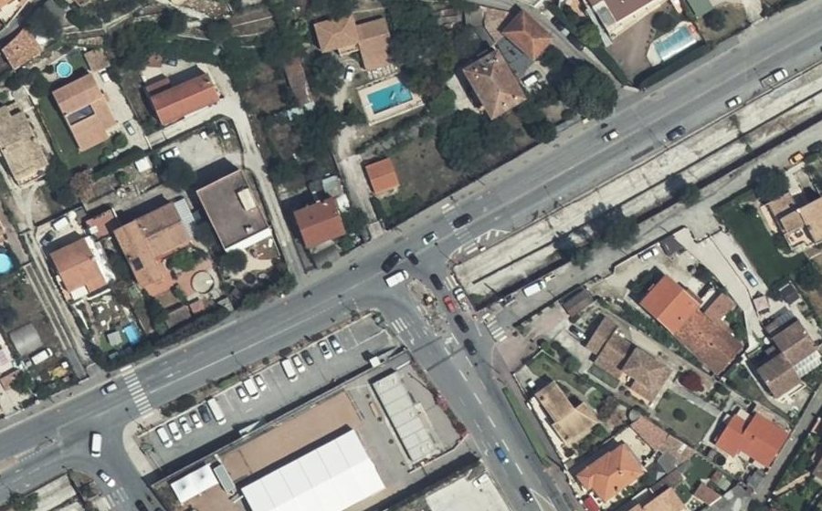 Vue aérienne du Rond-point anonyme n°1453855417